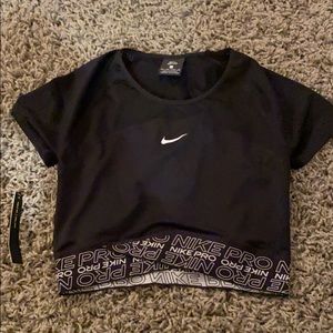 NWT nike crop top